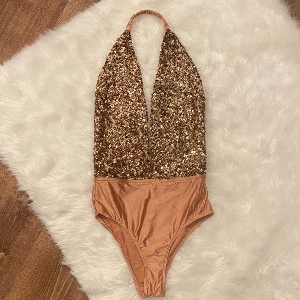 LN LuLu’s Out From Under Gold Sequin Deep Plunging Bodysuit S Small